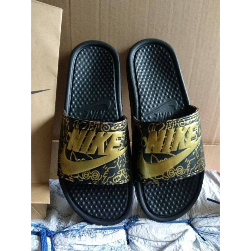 sandal nike benassi swoosh