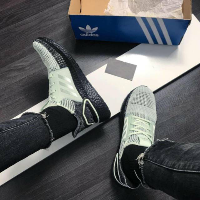 Jual SNEAKER ADIDAS ULTRABOOST 19 LINEN GREEN SNEAKERS PRIA SEPATU RUNNING  | Shopee Indonesia