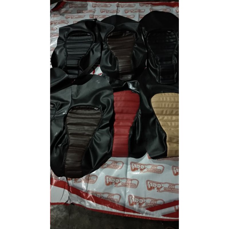 Jual Kulit jok motor model cafe racer Scoopy Vario BEAT. | Shopee Indonesia