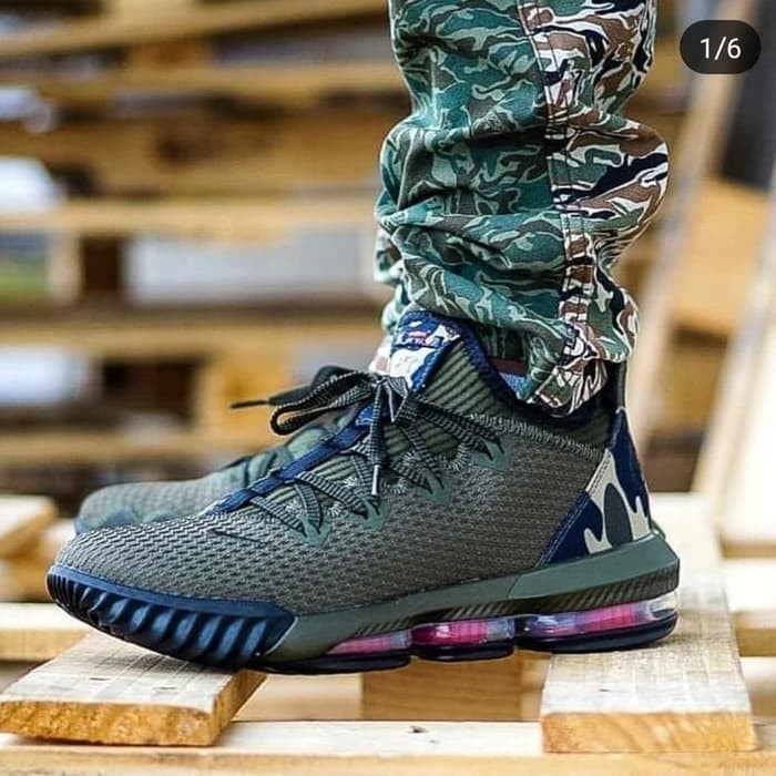 Lebron store xvi camo