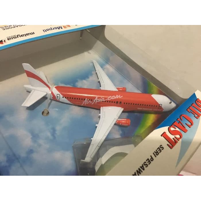 Jual Miniatur Diecast Pesawat Terbang Bahan Besi Diecast Plane | Shopee ...