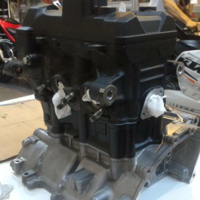 Jual blok head assy yamaha r25 (copotan bekas) | Shopee Indonesia