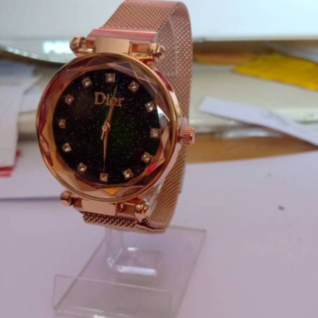Jual Jam magnet Dior tanpa box murah | Shopee Indonesia