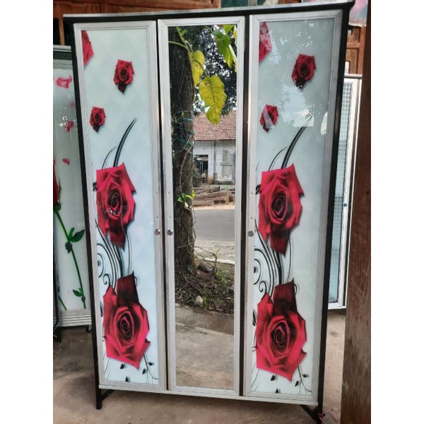 Jual LEMARI KACA / LEMARI PAKAIAN KACA 3 PINTU | Shopee Indonesia