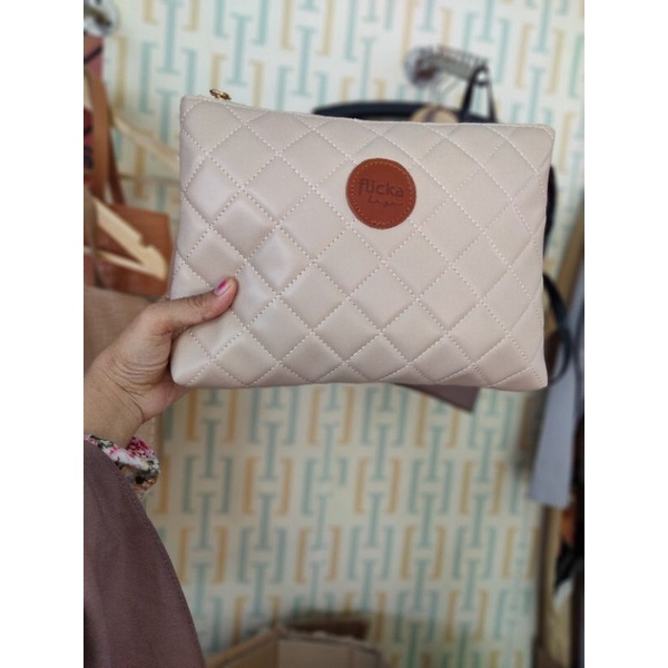 Jual Jena clutch By Flicka (ivory) Shopee Indonesia