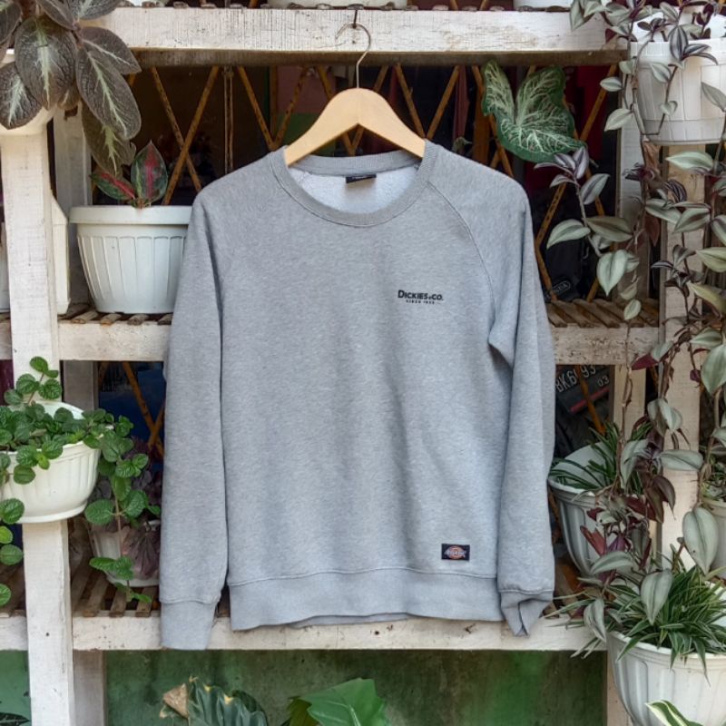Jual CREWNECK DICKIES ABU ABU SECOND (M) | Shopee Indonesia
