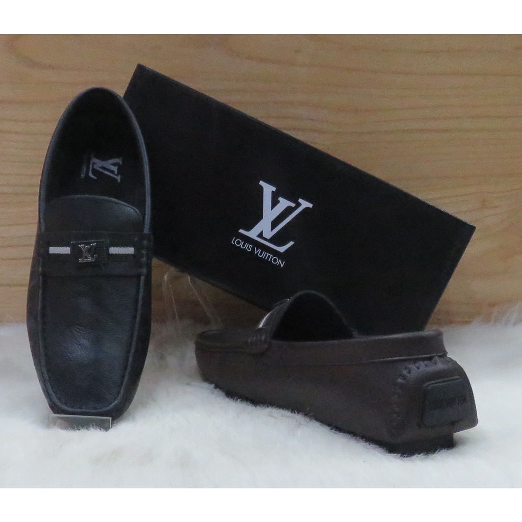 Zapatos casuales hombres marca LOUIS VUITTON ART 789-88 precio RP 488,600  marca ORIGINAL