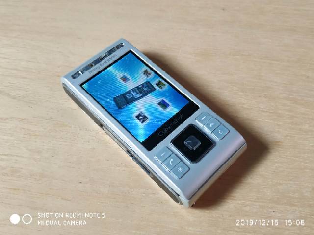 sony ericsson c905 cyber shot