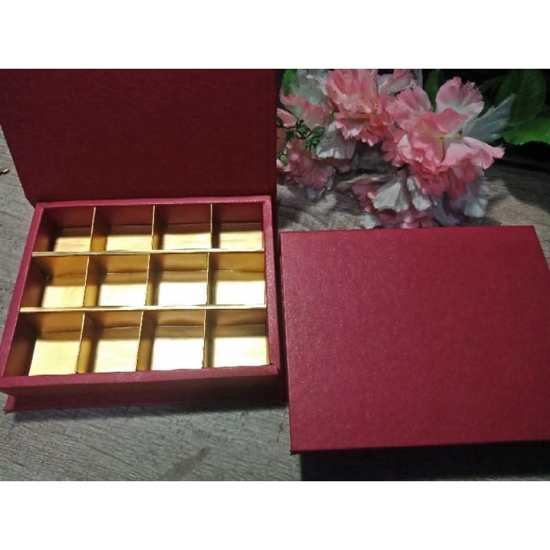 Jual Box Chocolate praline hard cover sekat 12/kotak gift coklat ...