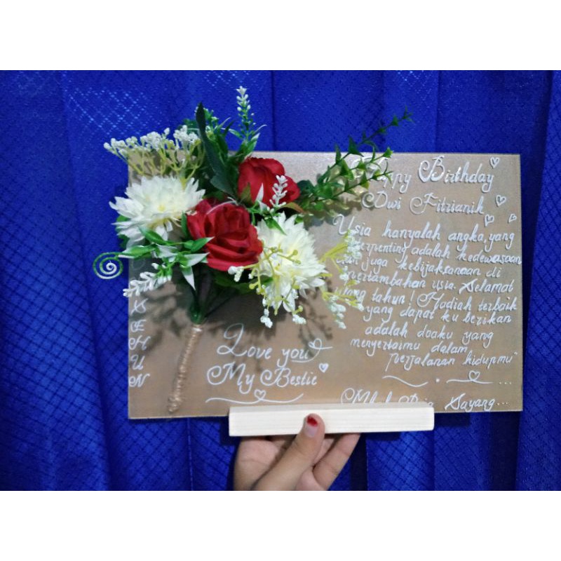 Jual AKRILIK LETTERING STAND BUKET bisa reqwes tulisan dan warna bunga