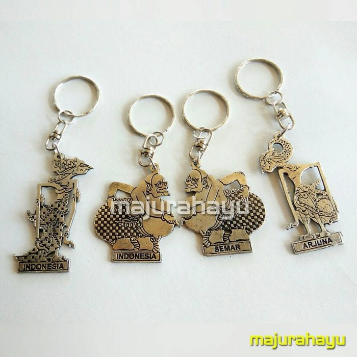 Jual Souvenir Gantungan Kunci Wayang Logam Perak Tulisan Indonesia ...