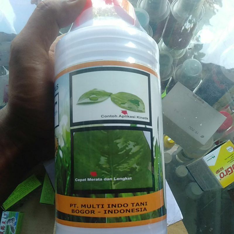Jual perekat dan penembus KINETIC untuk pestisida ( kemasan 1 lt ...
