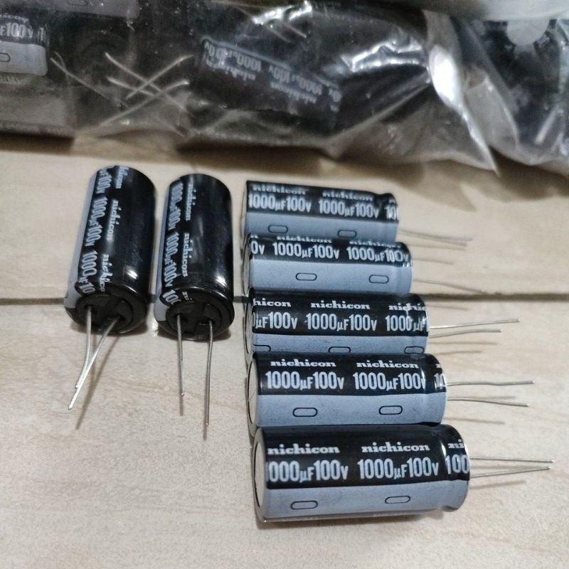 Condensatore Elettrolitico 1000MF 10 Condensatori Nichicon 1000uF 35V - Ricambi Elettrolitici Per PCB, Qualità Giappone Condensatori Radiali URS1V102MHA - Foto 4