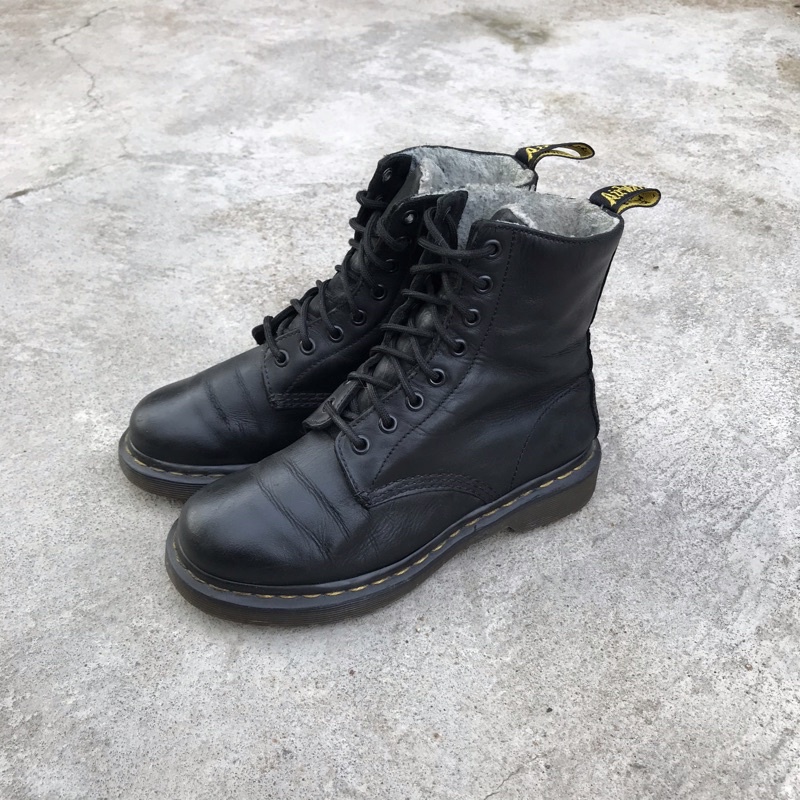 Jual dr.martens serena 1460 boots sherpa Shopee Indonesia