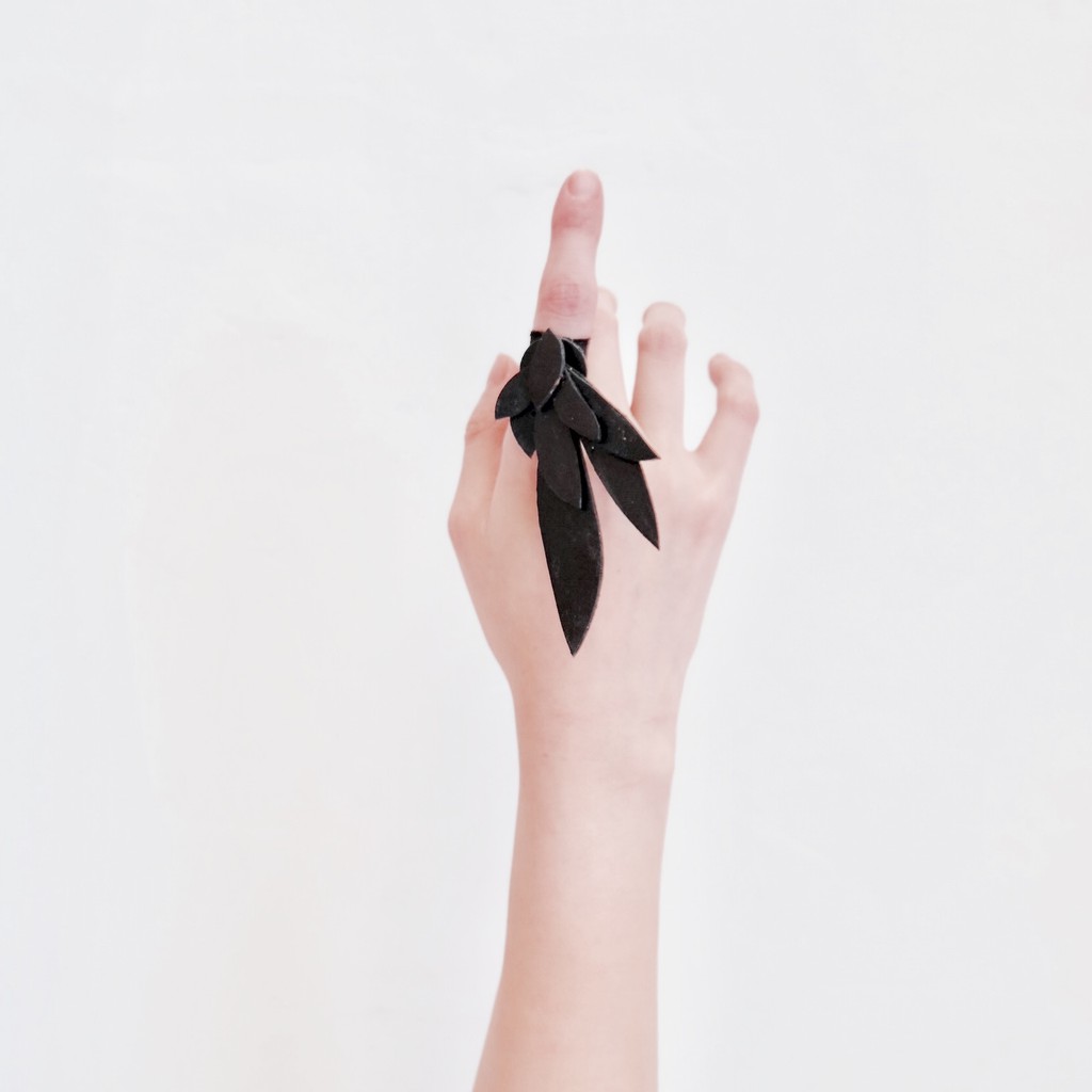 Jual THE THEME - Mockingjay Ring Black | Shopee Indonesia