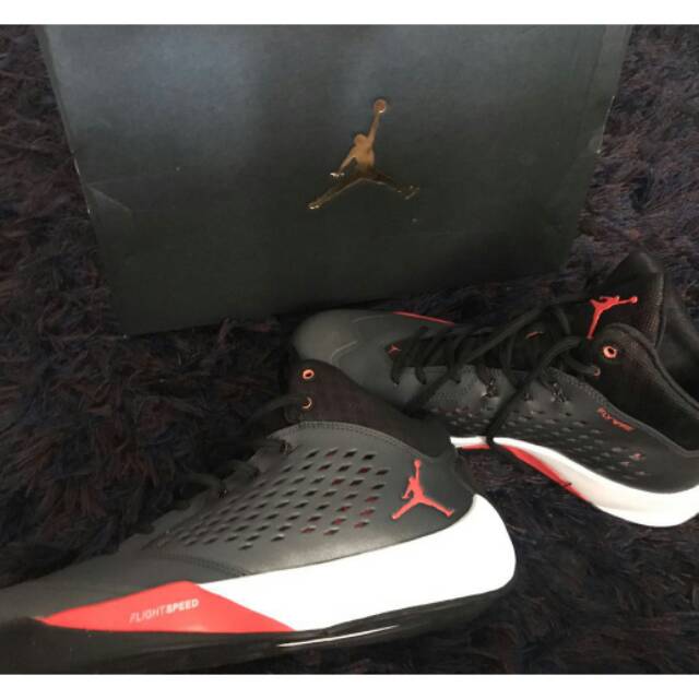 sepatu basket michael jordan