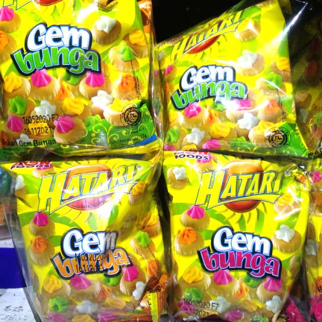 Jual GEM BUNGA BISKUIT JUMBO 24gr pack isi 10 bungkus | Shopee Indonesia