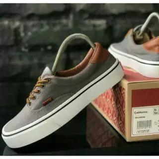 Jual vans california Harga Terbaik Termurah November 2024 Shopee Indonesia