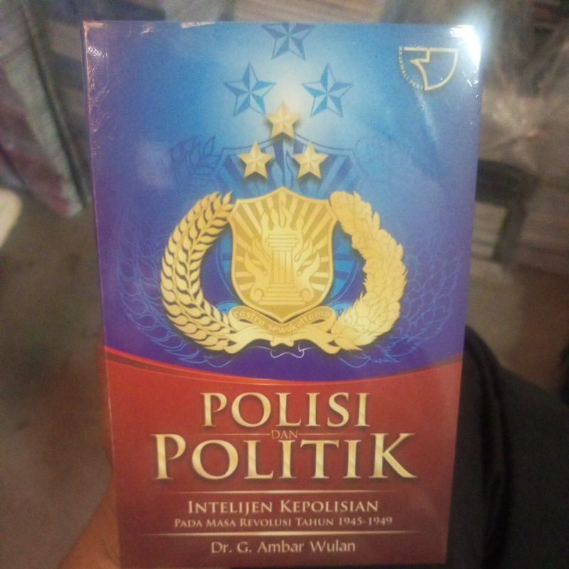 Politik Intelijen: Menjelajahi Persimpangan Kekuasaan, Informasi, dan Etika
