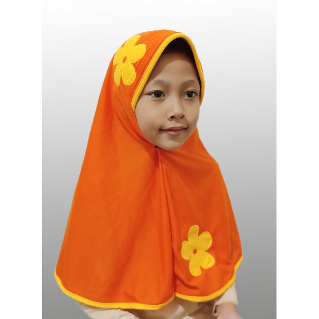 Jual Kerudung Anak Sekolah Model VANIA KW Size M Jilbab Instan Anak ...