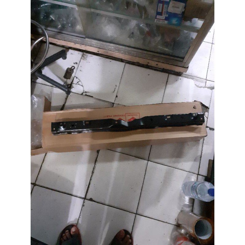 Jual panel atas radiator/bulhead atas suzuki Swift 2006/2012 | Shopee ...