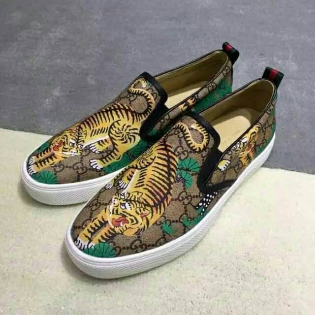 Gucci Slip on Tiger Printed