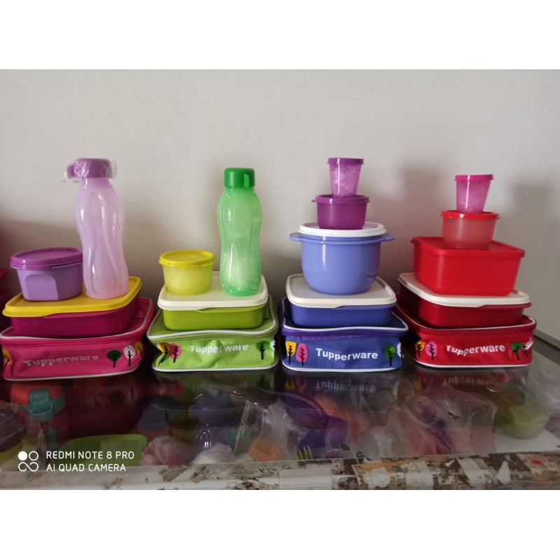 Jual Tupperware Tempat Makan Set (paket hemat) DISKON Akhir tahun ...