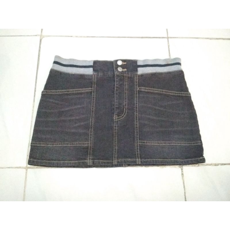 Jual Rok Mini Span Semi Jeans ( Preloved ) | Shopee Indonesia