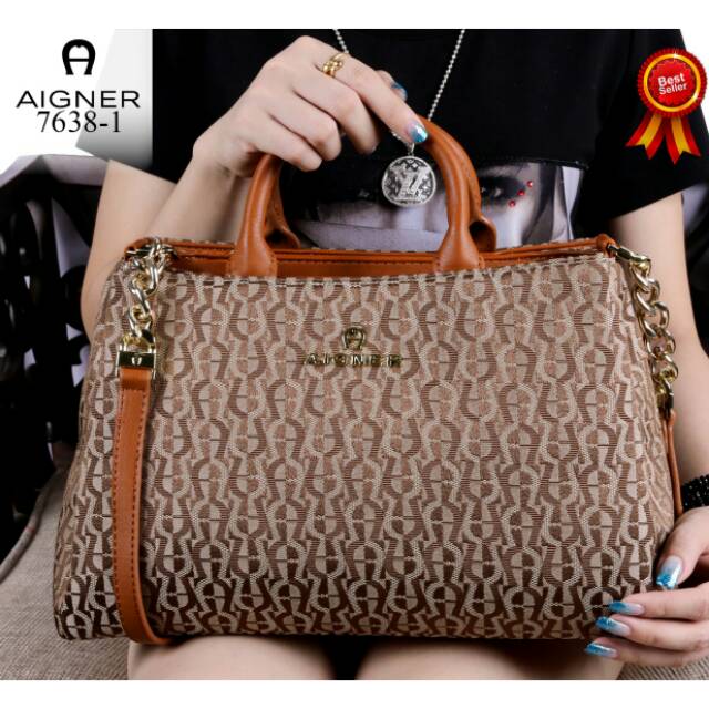 Tas Wanita AIGNER Like ori Canvas vs Smooth Leather Hardware Gold AR7638 1