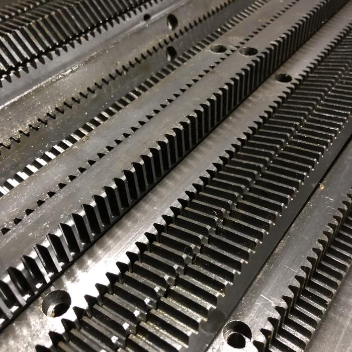 Jual Milling | Rack Gear Straight Drilless Mod 1 - 15X15X1500Mm Cnc ...