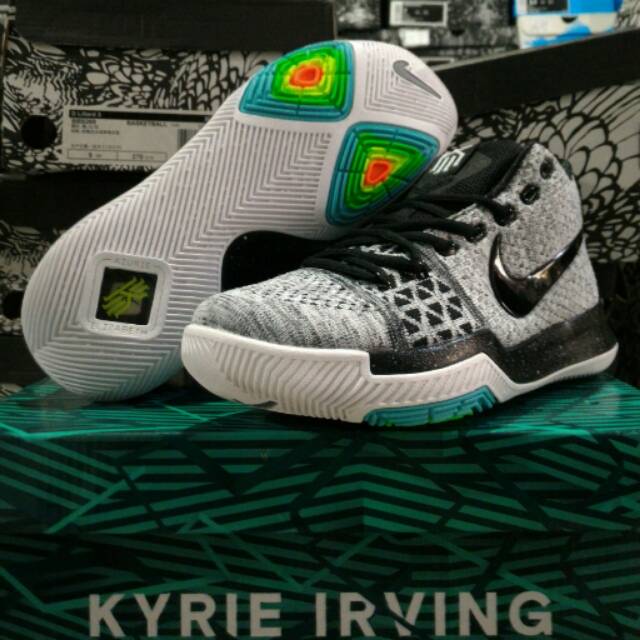 FREE TALI SEPATU NIKE KYRIE 3 OREO KYRIE IRVING III SEPATU BASKET