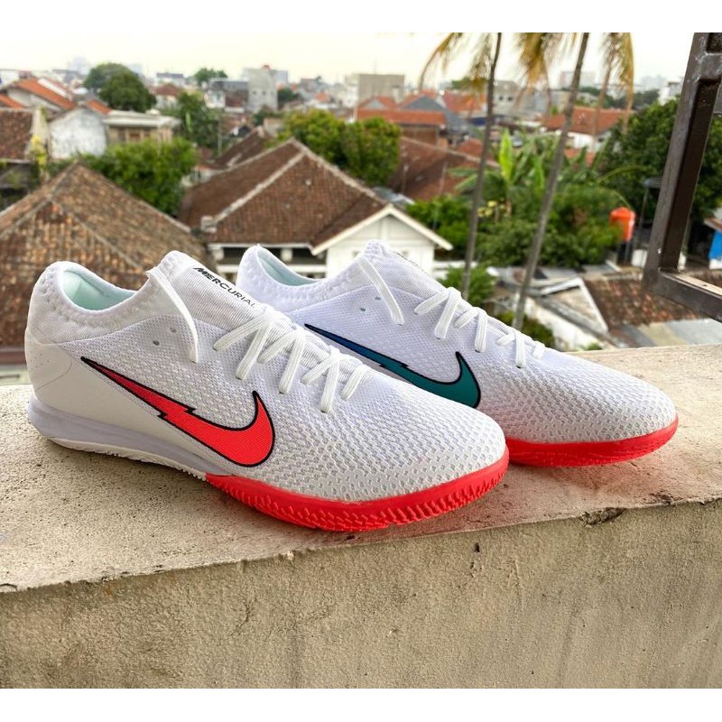 Sepatu Futsal Mercurial Vapor 13 Pro White Flash Crimson Cyan