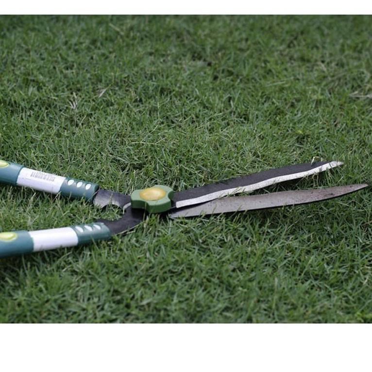 Jual Gunting Rumput Super Tajam 48CM Pegangan Karet Potong Rumput ...