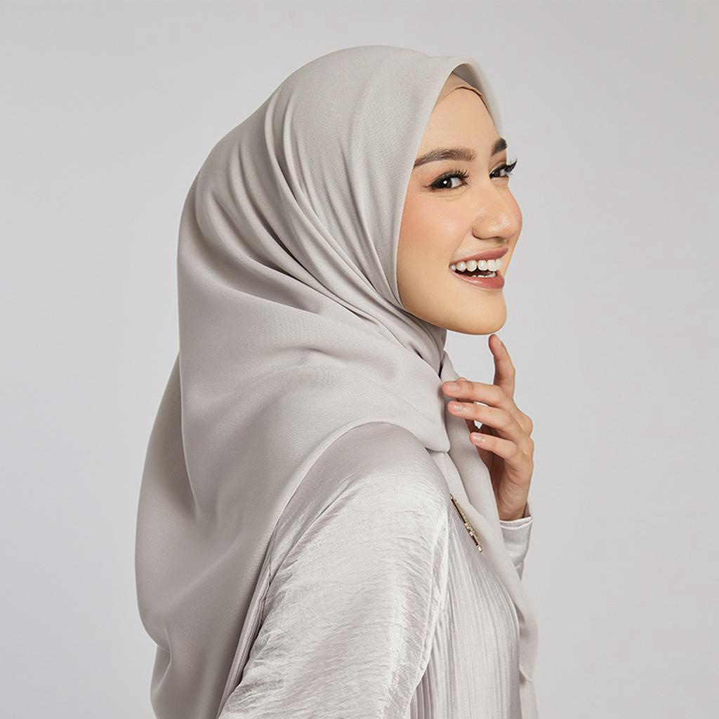 Jual Kami Light Voile Scarf Plain Hijab Segi Empat Voal | Shopee Indonesia