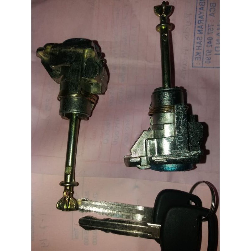 Jual KUNCI PINTU INNOVA /door key set 2 pc innova | Shopee Indonesia