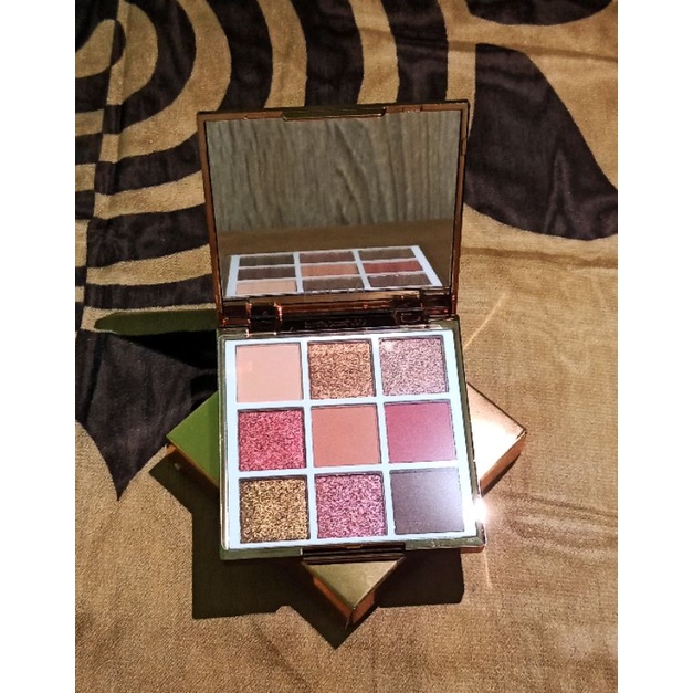 Jual Eyeshadow ESQA Goddess Palette Peach (NEW) Shopee Indonesia