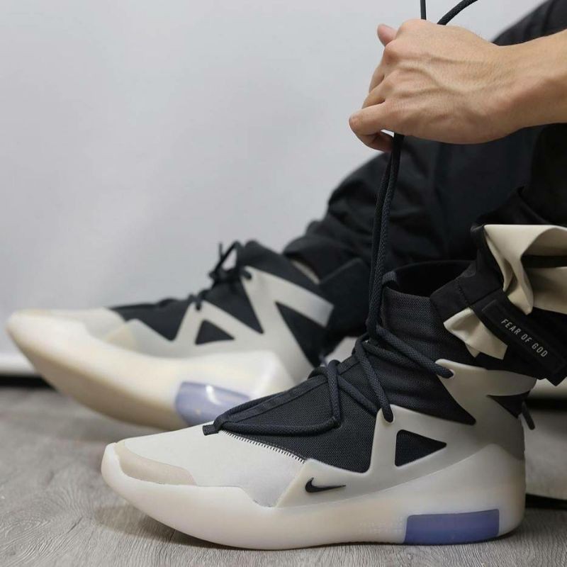 NIKE AIR FEAR OF GOD 1 STRING THE QUESTION SNEAKERS PRIA WANITA HYPE UA  ORIGINAL