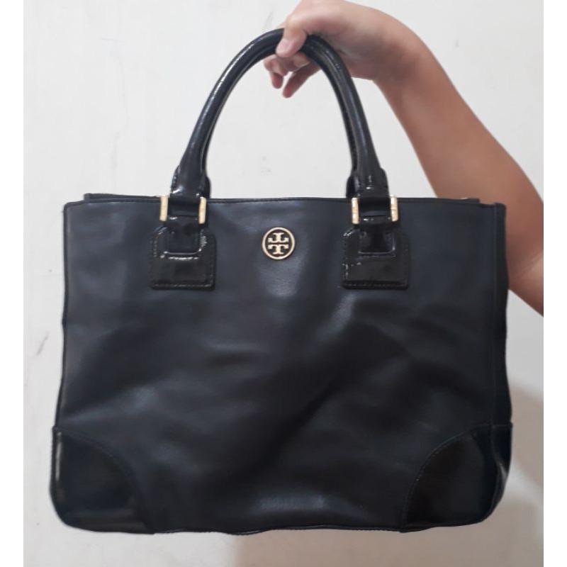 Tory burch saffiano on sale tote