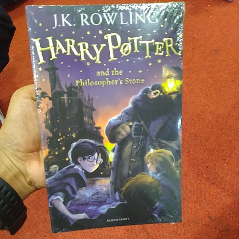 Jual Harry Potter and the Sorcerer's Stone(Harry Potter Book 1