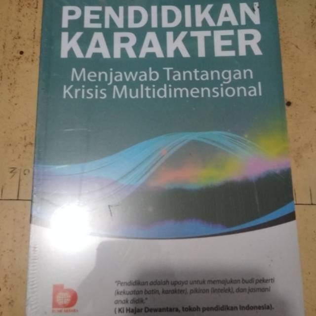 Jual Buku Pendidikan Karakter Menjawab Tantangan Krisis ...