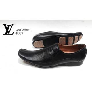 Harga Sepatu Lv Pria Mono Murah Terbaru 2023