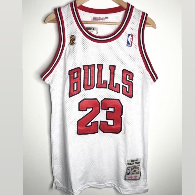 Jual JERSEY BASKET NBA SUPREME x LV x CHICAGO #23 MICHAEL JORDAN MERAH  MITCHELL&NESS