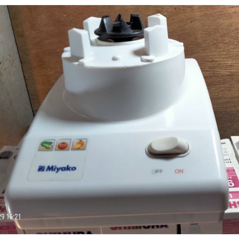 Jual Mesin Blender Merk MIYAKO BL 101 PL Second/Bekas Berkualitas