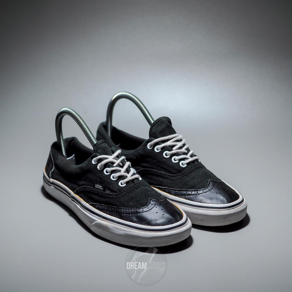 Vans era hotsell wingtip black