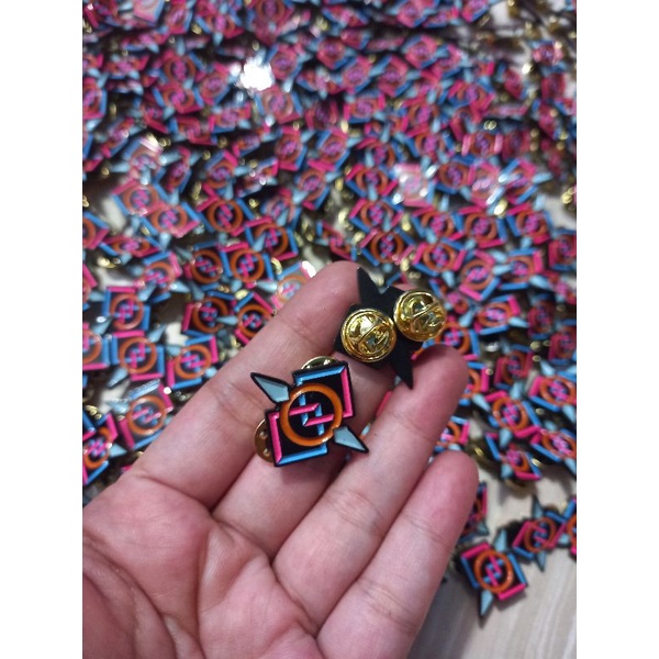 Jual enamel pin custom/pin enamel custom/pin murah/pin custom Shopee