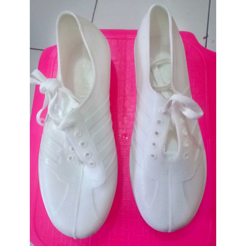 Jual Sepatu AP Pool Putih Polos typeW-963/sepatu karet/sepatu kebun ...