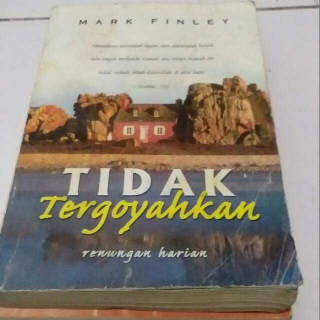 Jual Novel Tidak Tergoyahkan | Shopee Indonesia