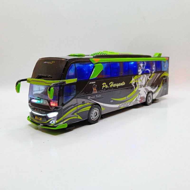 Jual Miniatur bus Po Haryanto hijau body Jb3+ Voyager Full Lampu ...