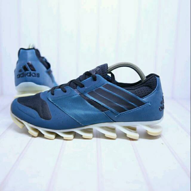 Harga adidas springblade sales