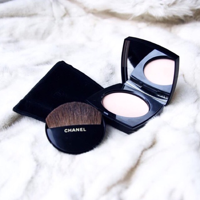 Jual Chanel Les Beiges Healty Glow Sheer Compact Powder | Shopee Indonesia